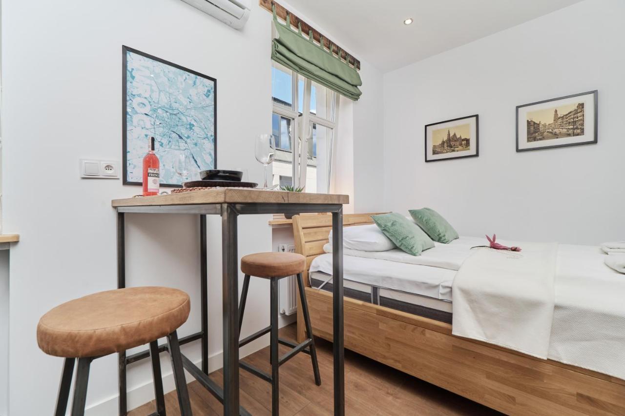 City Center Studio Wroclaw By Noclegi Renters ภายนอก รูปภาพ